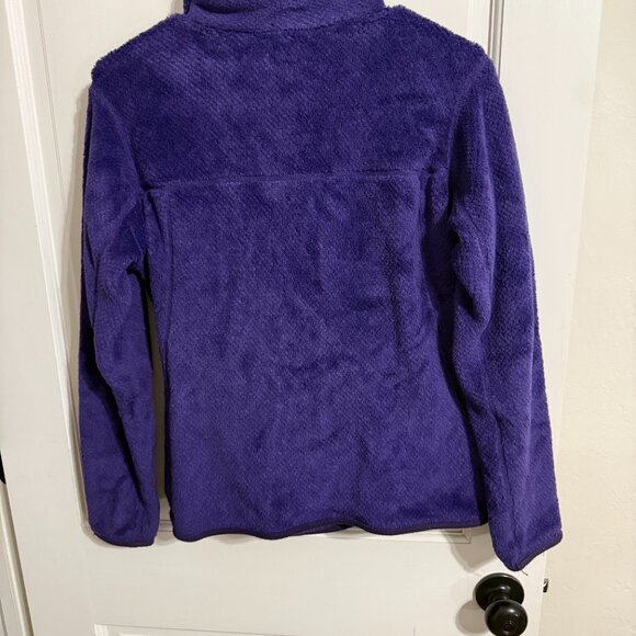 Patagonia Women's Synchilla Pull-Over in Ultra Violet Purple - Picture 8 of 8